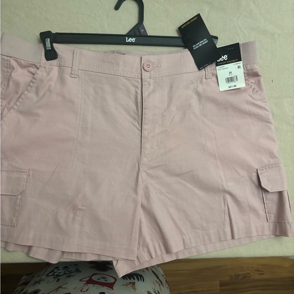 Lee Women's Soft Pink Cargo Shorts